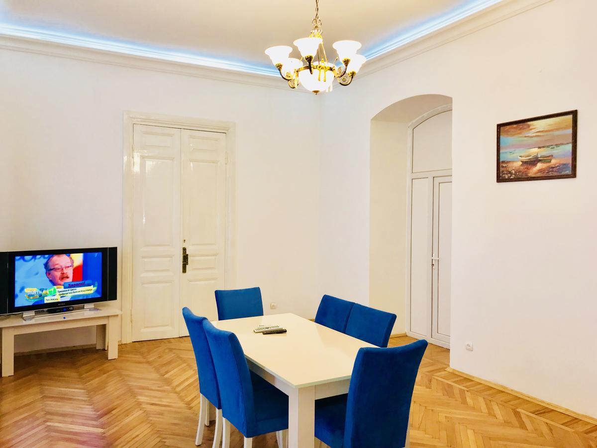 Check-In Apartment Near Fountain Square Vidadi Str Baku Bagian luar foto