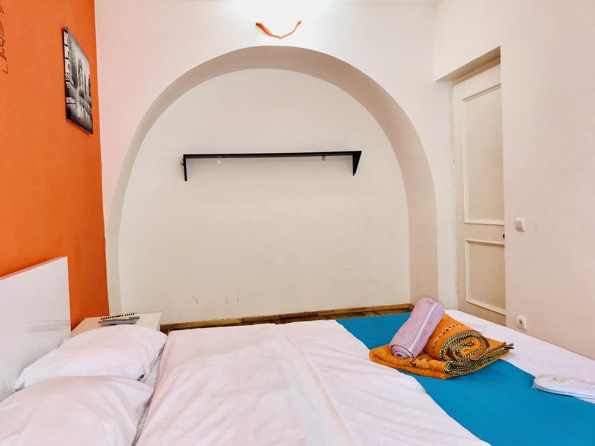 Check-In Apartment Near Fountain Square Vidadi Str Baku Bagian luar foto