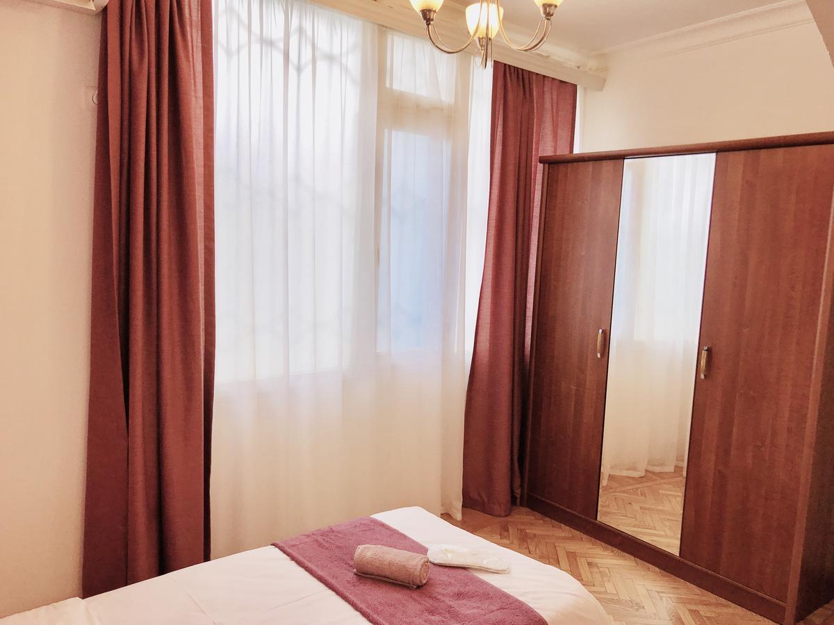 Check-In Apartment Near Fountain Square Vidadi Str Baku Bagian luar foto
